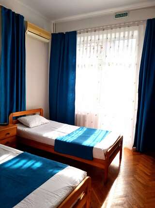 Гостиница Верещагинский Сочи Двухместный номер с 1 кроватью или 2 отдельными кроватями-2